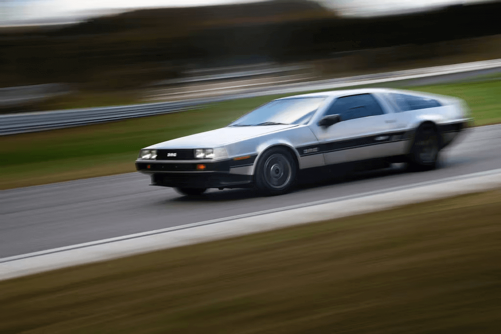  DeLorean DMC-12