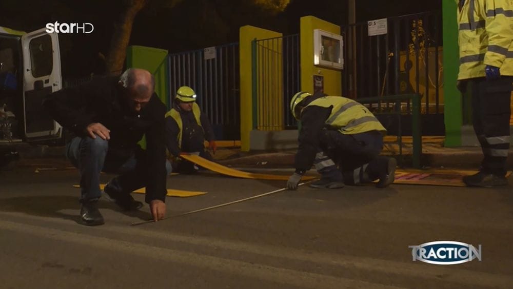 το συνεργείο του Safe Roads project σε ώρα εργασίας, με τη συμμετοχή του Κώστα Στεφανή